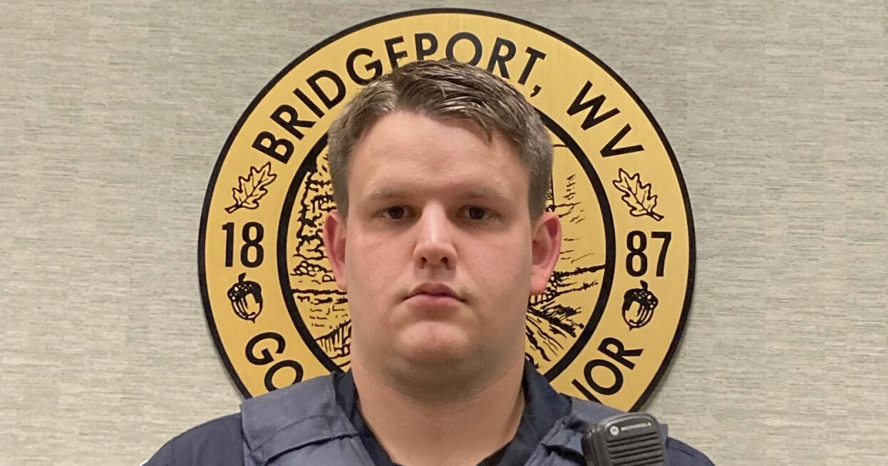 Officer Ash growing comfortable in new role within Bridgeport (West Virginia) schools - Vimarsana News