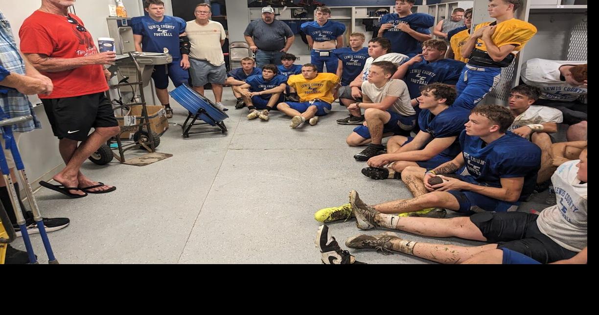 Two-Time Super Bowl Champ Jim McMahon Visits Lewis County High School Minutemen