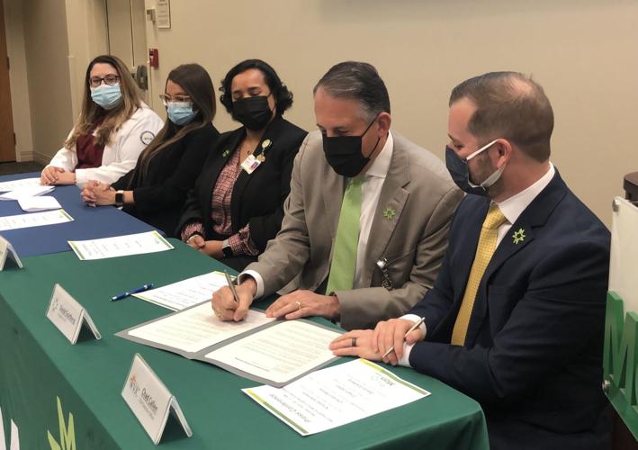 Mon Health, West Virginia Junior College unveil collaborative nursing school News