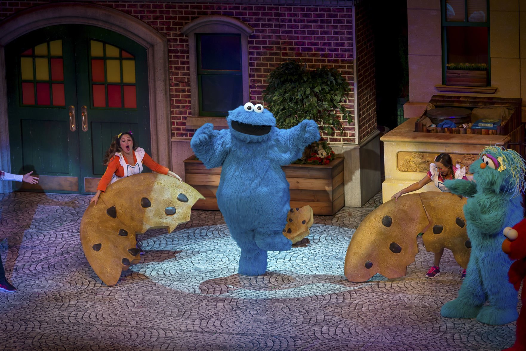 dancing cookie monster toy