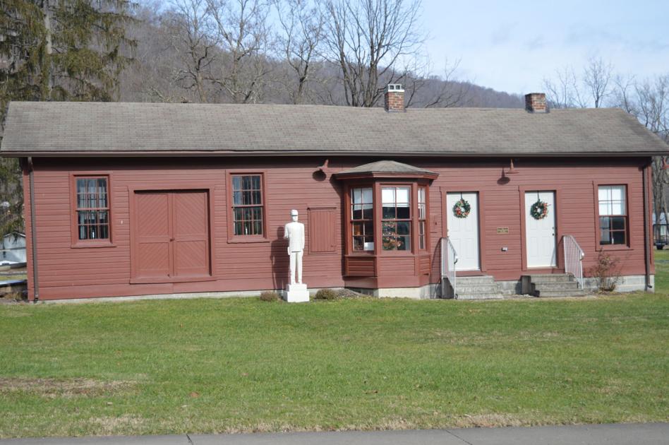 Rowlesburg celebrates a History Hero News