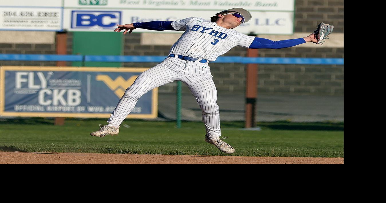 RCB #3 fights the sun to make the 3rd out.JPG