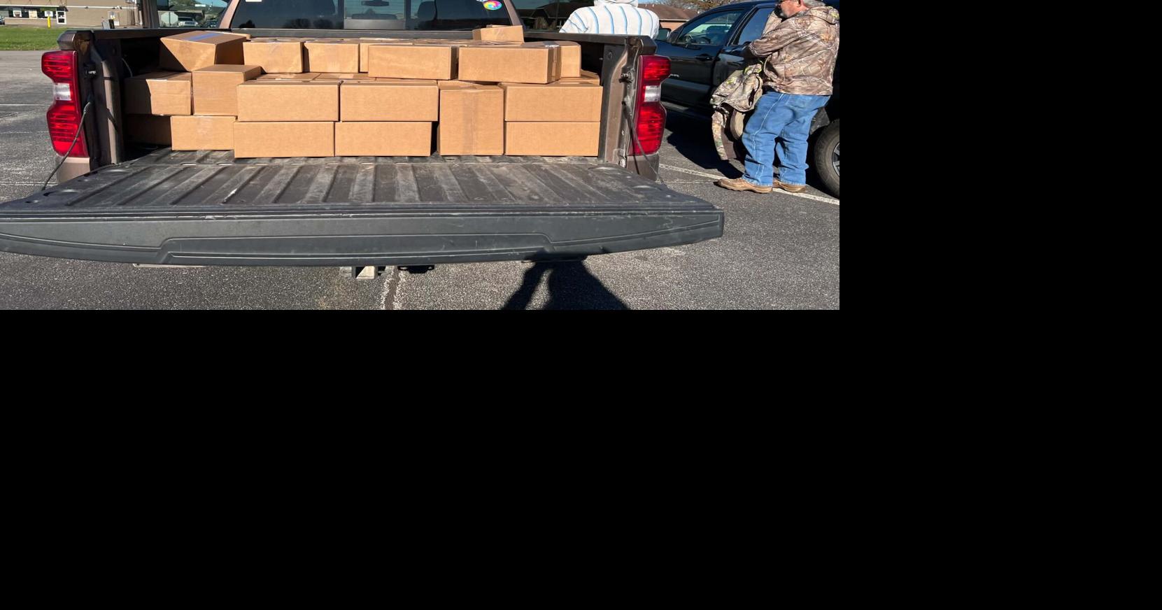 ‘Are you hungry?’ Pantry founder prepares hundreds of Thanksgiving boxes