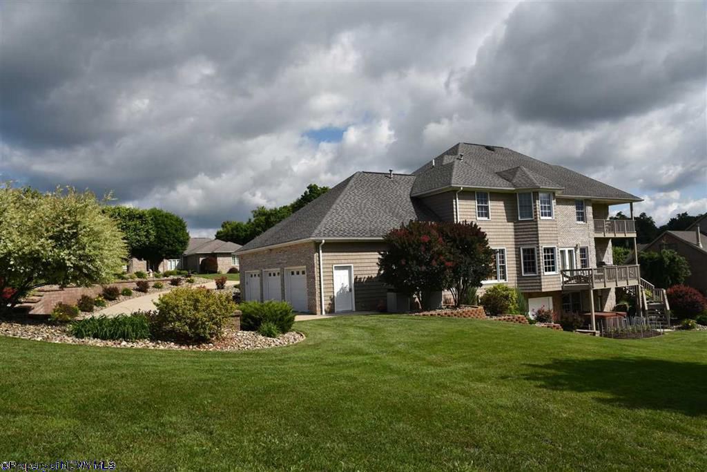 Southpointe Brick Home For Sale Updated Inside And Out In Fairmont Wv Wvhomes Wvnews Com