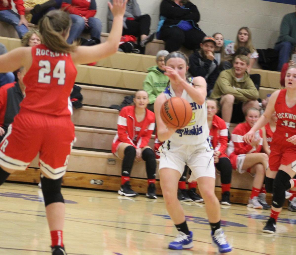 Lady Huskies Move To 1 1 In Basketball Season S Opening Week