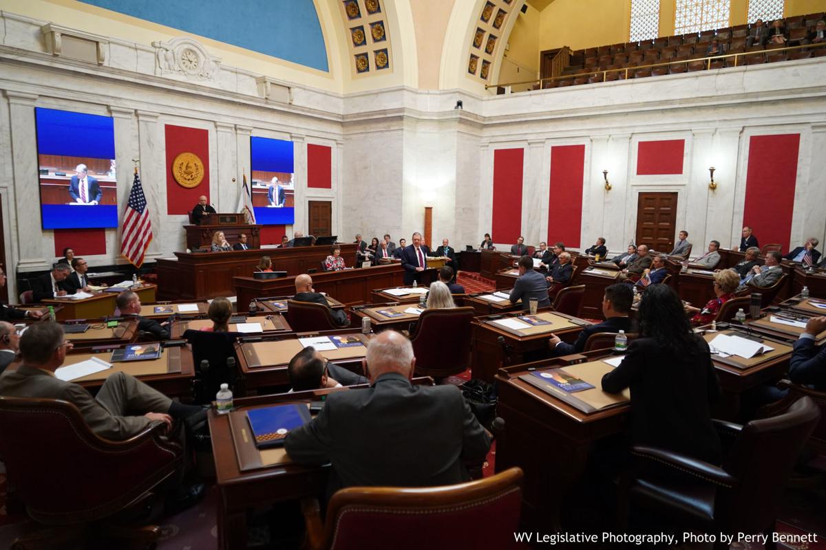 Supreme Court impeachment trials to begin in October | Law ...