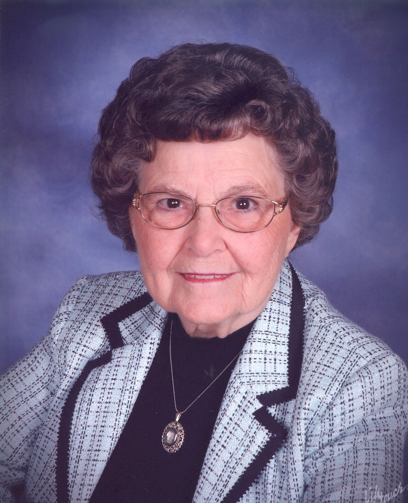 Bernadine B. Kayser | Obituaries For River Cities Tribune And Review ...