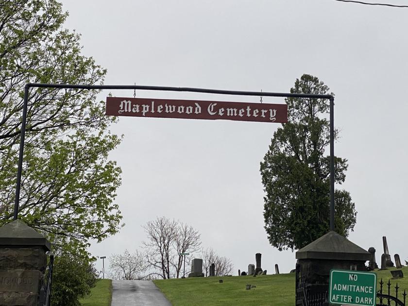 Kingwood hires outside contractor to mow cemetery News