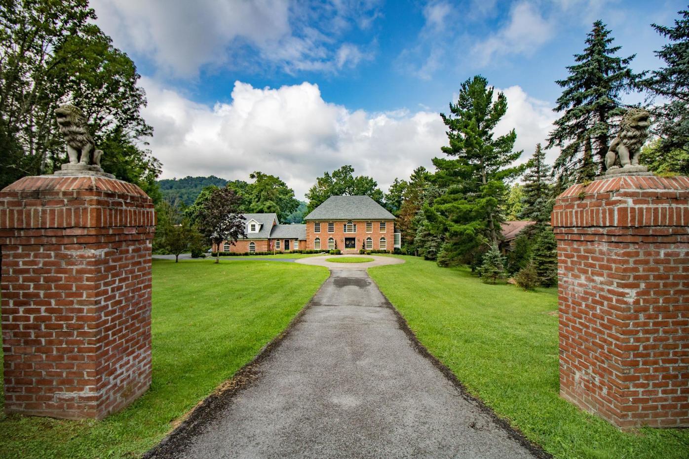 House Property Overlooking Cheat Lake Part Of Morgantown Wv Auction Oct 26 Wvhomes Wvnews Com - vip for my auction house roblox