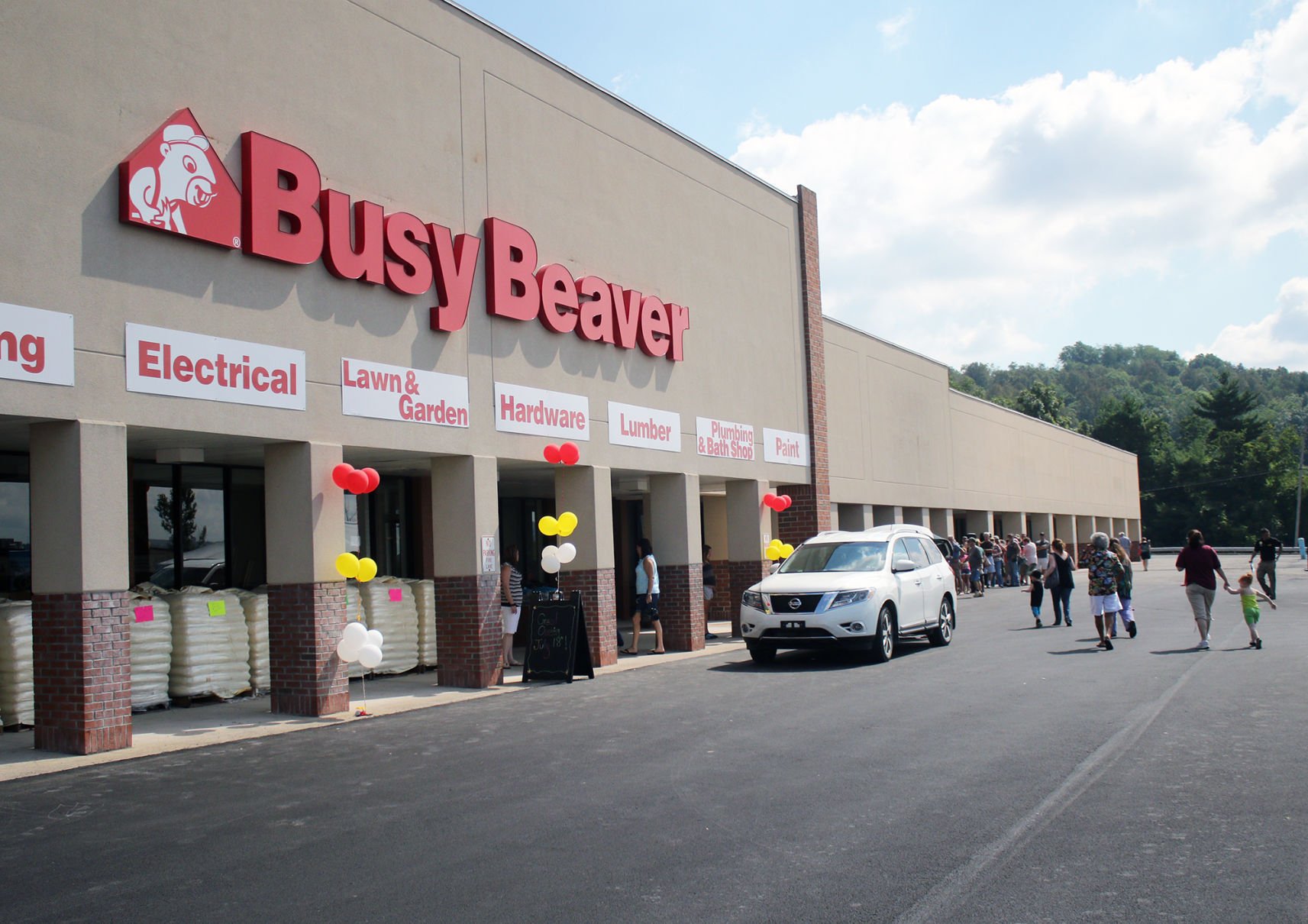 Fairmont Busy Beaver Holds Grand Opening Event | Local News For ...