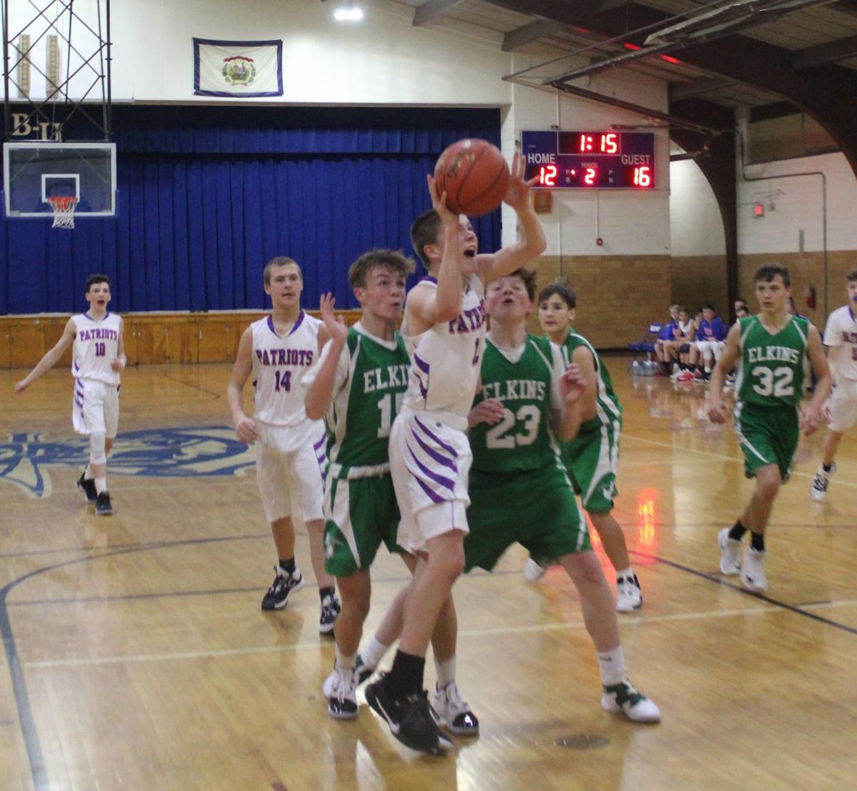 Varsity Patriots Off To 3 2 Start Sports Wvnews Com