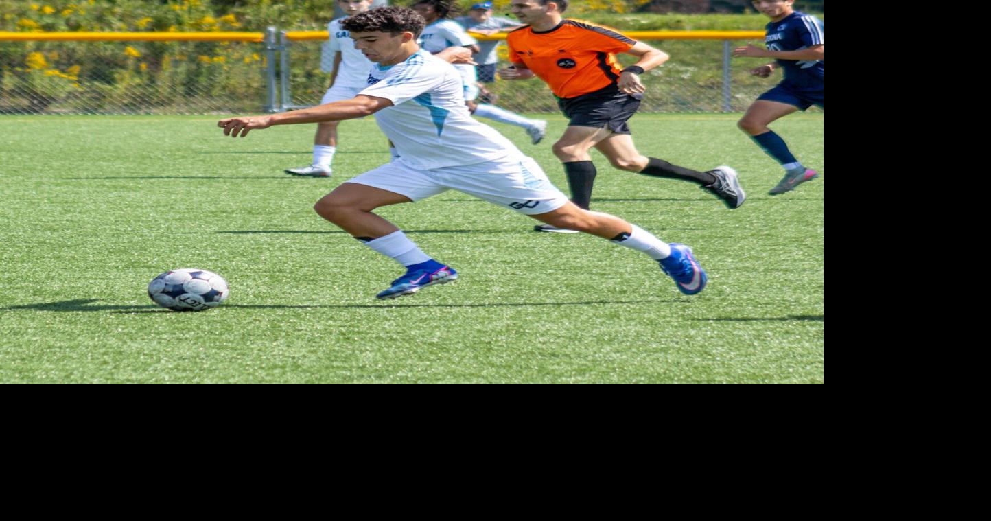 Lakers split men's soccer matches