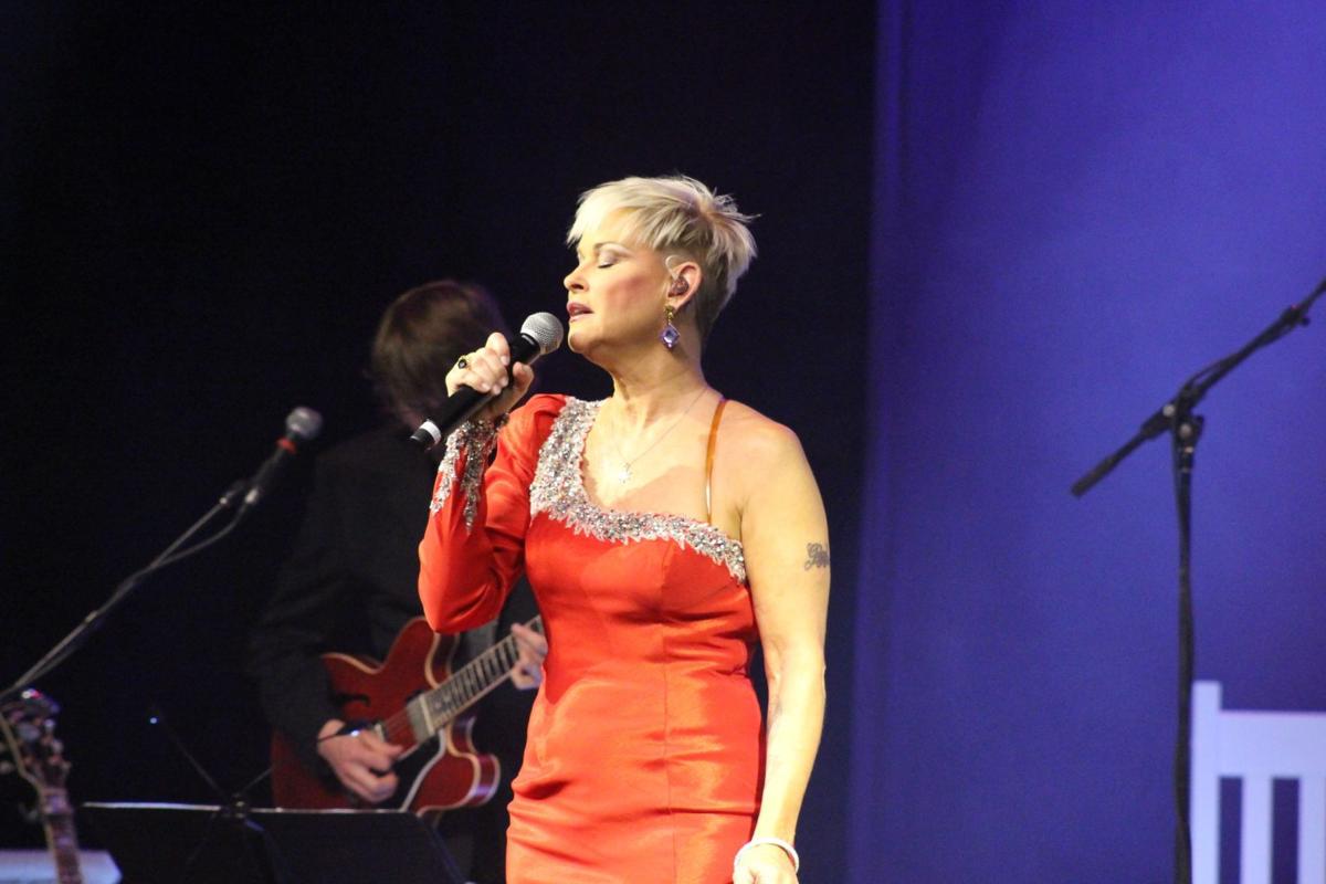 lorrie morgan's enchanted christmas entertains several