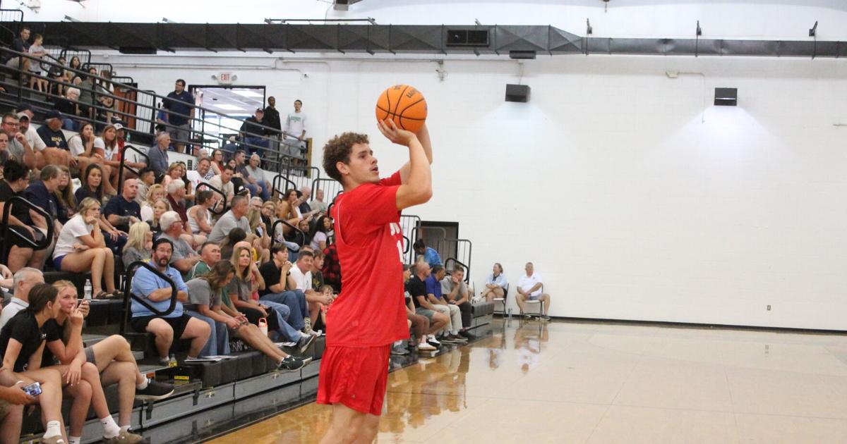 Buckhannon-Upshur's Jerin Westfall wins dunk contest, helps South Cardinals rout North Bears