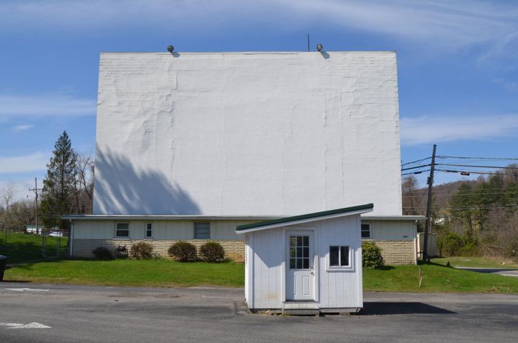 Sunset DriveIn in Shinnston (West Virginia) to hold season opening