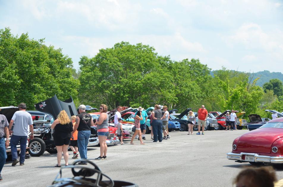 'It's like a club' Annual car show benefits United Technical Center