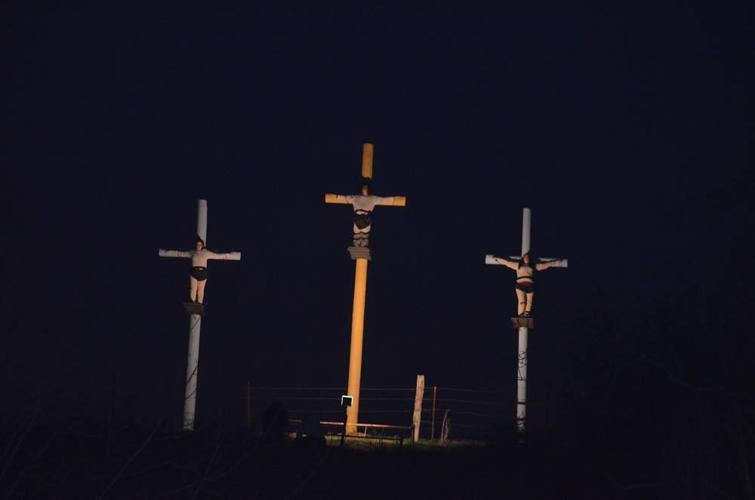 Telling the story of the Cross Live crucifixion portrayal continues