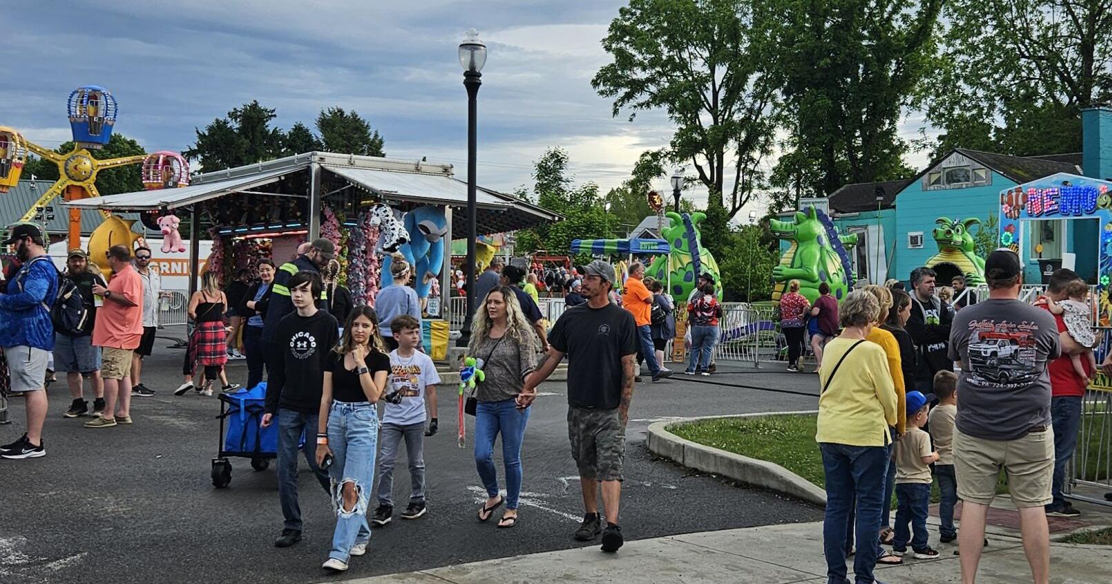 Live music and carnival come to Jawbone Park for West Virginia Strawberry Festival - Vimarsana News