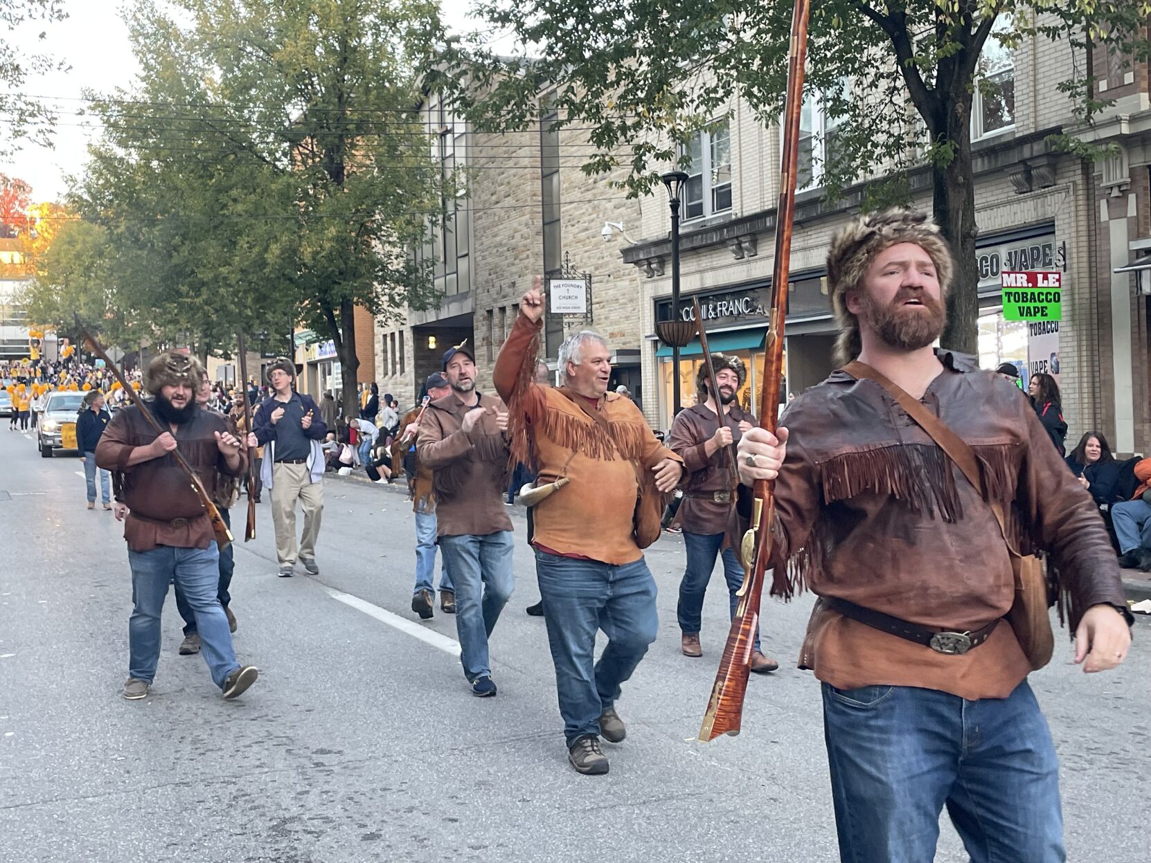 wvu homecoming parade        
        <figure class=