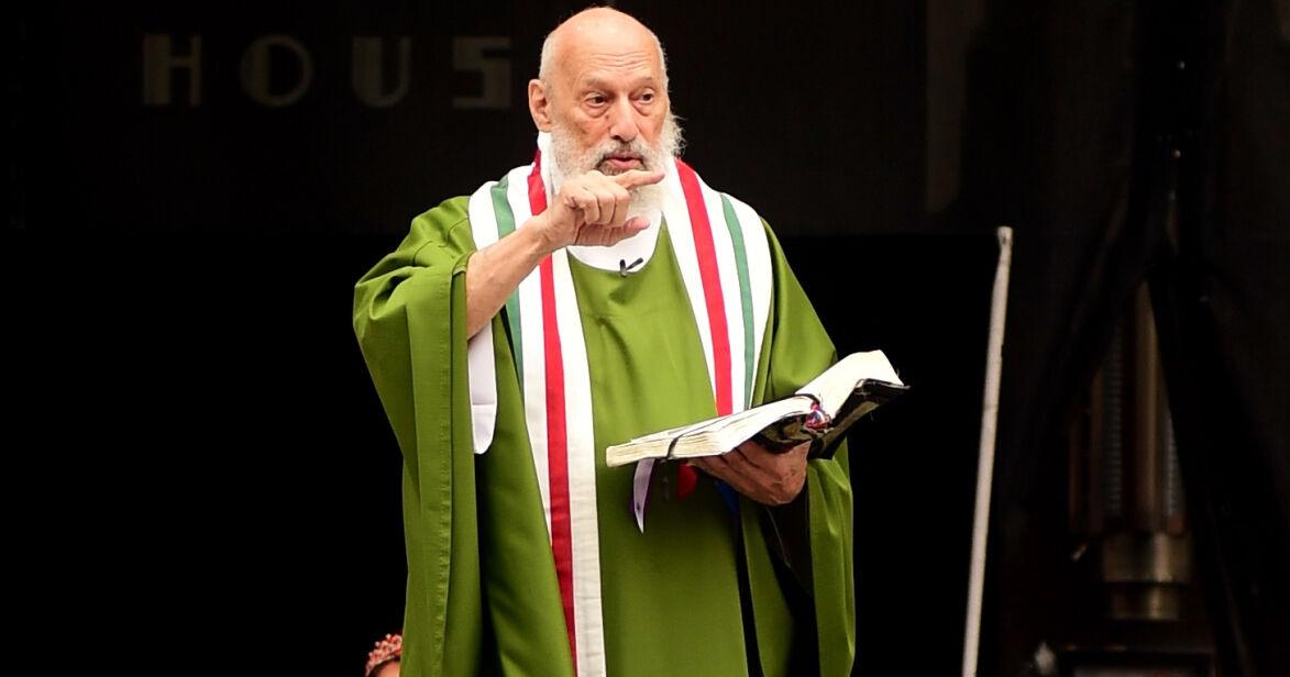 Italian Heritage Festival celebrates annual outdoor Mass in Clarksburg