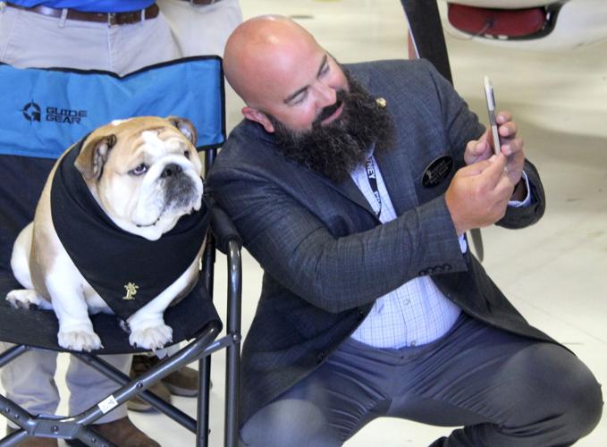 Washington Capitals host puppy class for future guide dogs in VA