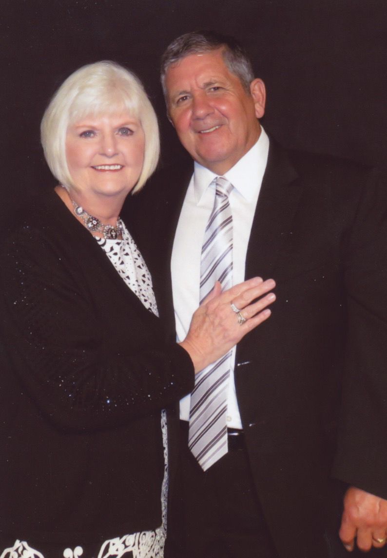 Susan and Carl Felosa celebrate 50th wedding anniversary