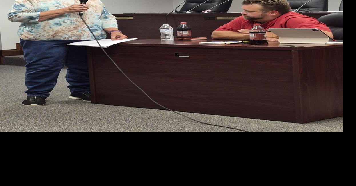 Ravenswood Mayor Josh Miller answers resident questions during public Q&A session
