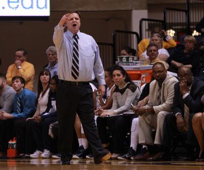 Wvu Overcomes Slow Start To Get Carey S Milestone Win Wvu Sports