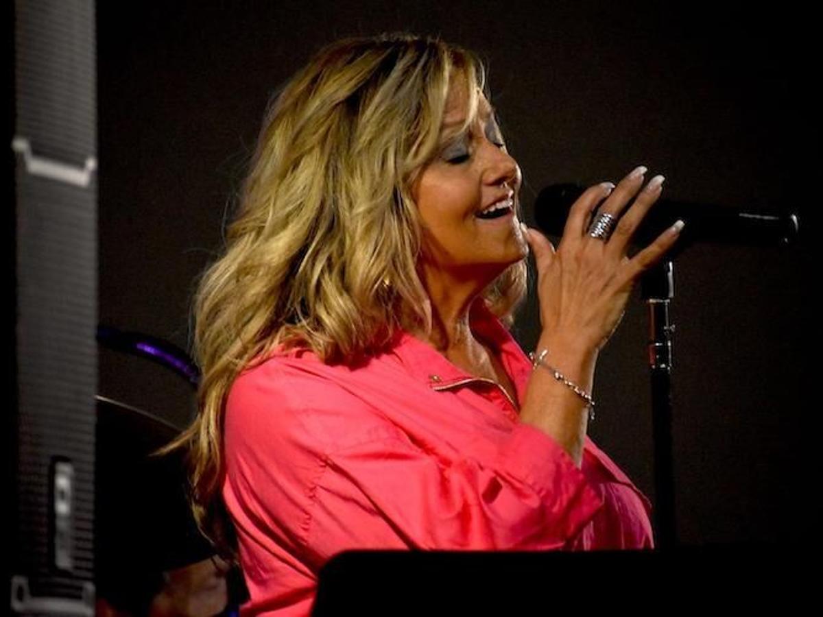 West Virginia singer signs recording, publishing contract with ... Image Rasul Douglas image beautiful image beautiful image beautiful image beautiful image beautiful image beautiful - West Virginia singer signs recording, publishing contract with ...