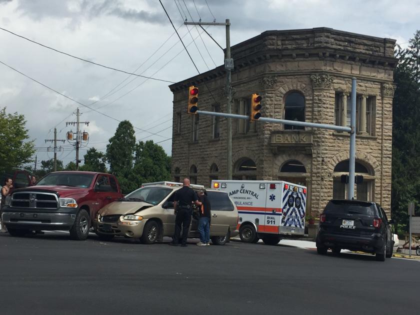 Two vehicle accident in Kingwood News