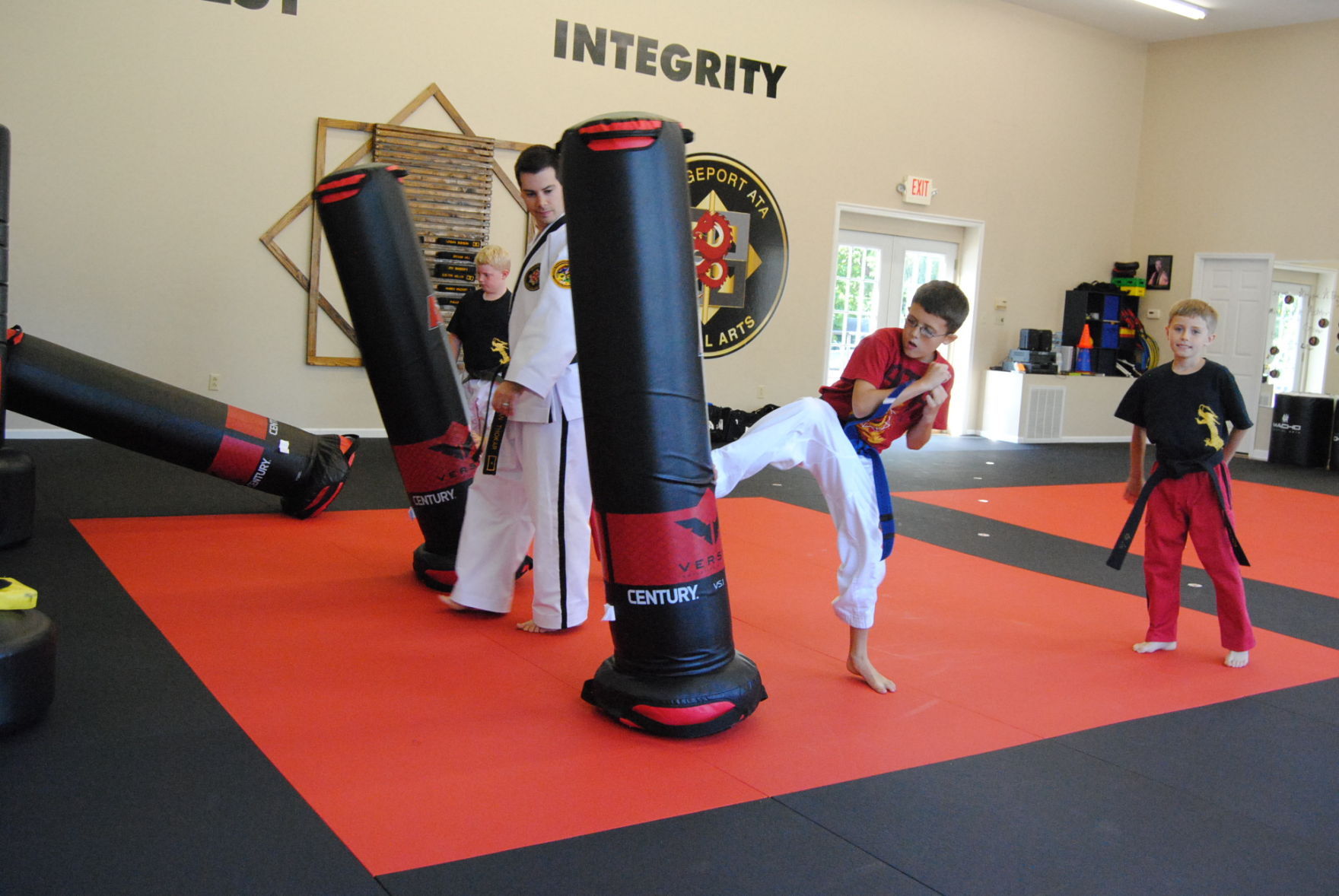 ATA Taekwondo Martial Arts Duffle Bag with Equipment and Practice Acce   MSU Surplus Store