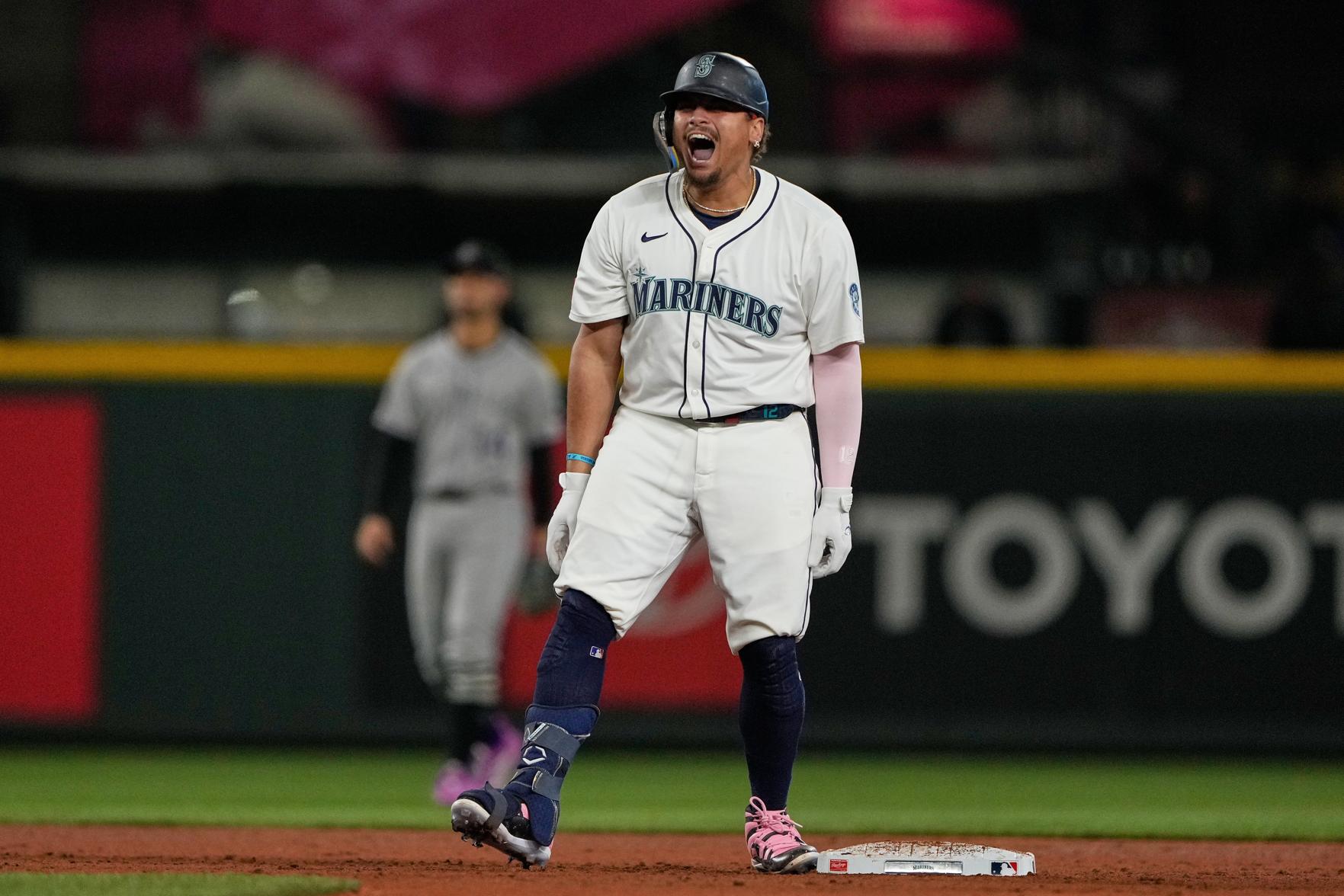Mariners clinch playoff berth, beating Rockies 4-3 on Josh Naylor's bases-clearing double | Pro Sports | wvnews.com