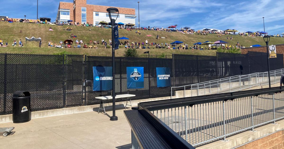 Morgantown Super Regional Notebook: WVU rolls in front of a celebratory crowd