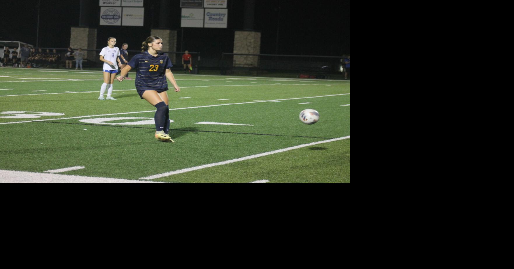 Carly Manchin's hat trick leads East Fairmont past Fairmont Senior