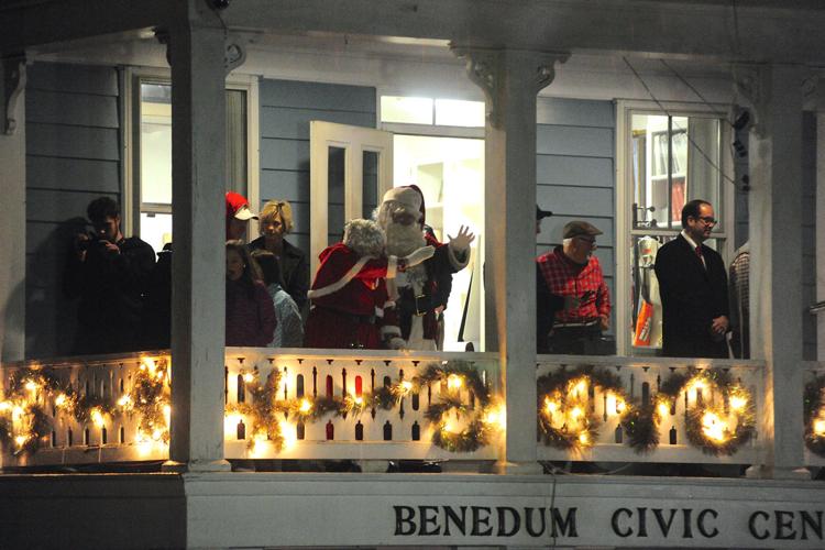 Bridgeport Light Up Night draws crowd despite rain Free News