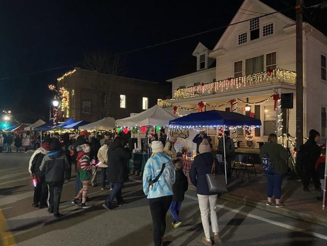 Light Up Night draws big crowd to downtown Bridgeport, West Virginia