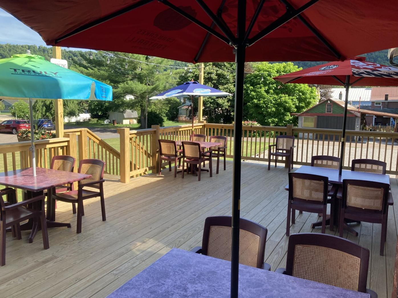 Friendsville Public House brings pub food atmosphere News