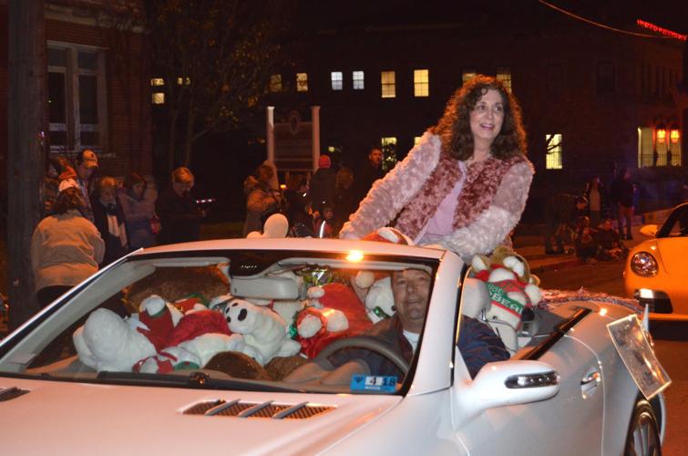 Hundreds attend annual Clarksburg Christmas Parade Friday night Free
