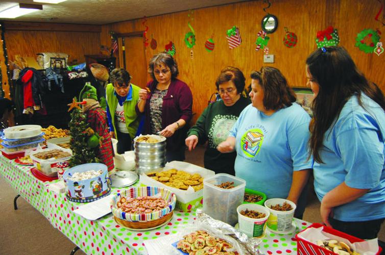 Pastry enthusiasts have sweet time at cookie swap event at Nutter Fort