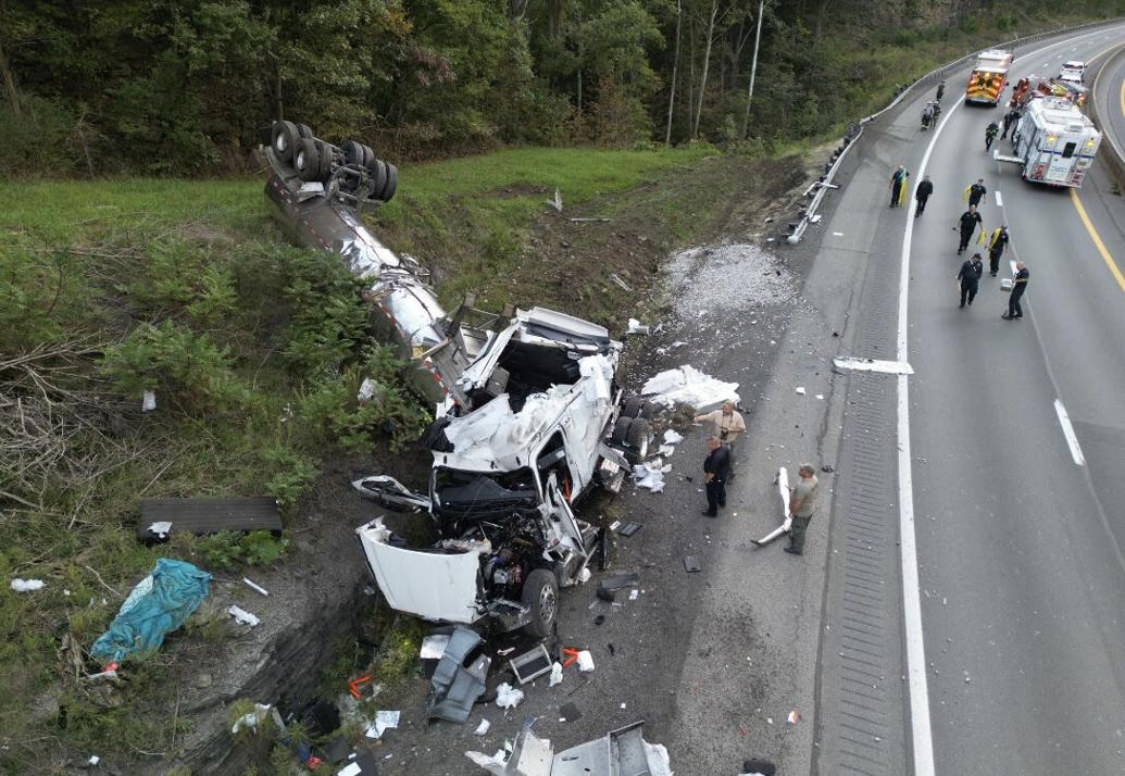 West Virginia Turnpike shut down near Mossy for tractortrailer wreck