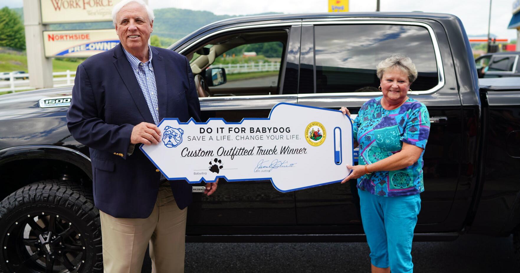 West Virginia Gov. Justice not under federal investigation, office claims - Vimarsana News