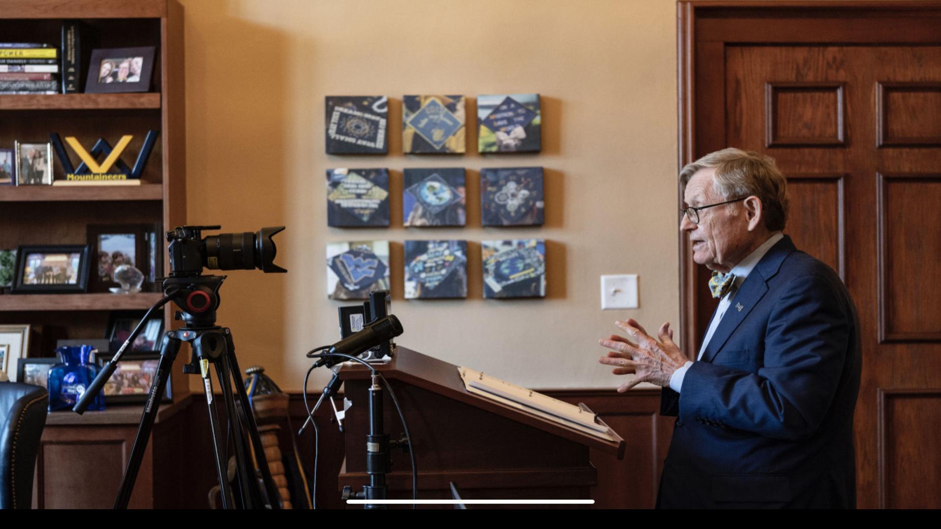 Gordon Gee had seen it all, 'except for a pandemic' — West Virginia  University president discovers new normal, adapts to changing world | WV  News | wvnews.com