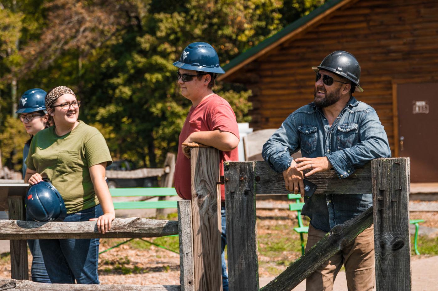 Ohio County Wv 4 H Ers Work With Barnwood Builders Crew To Be Featured On Episode Wv News Wvnews Com