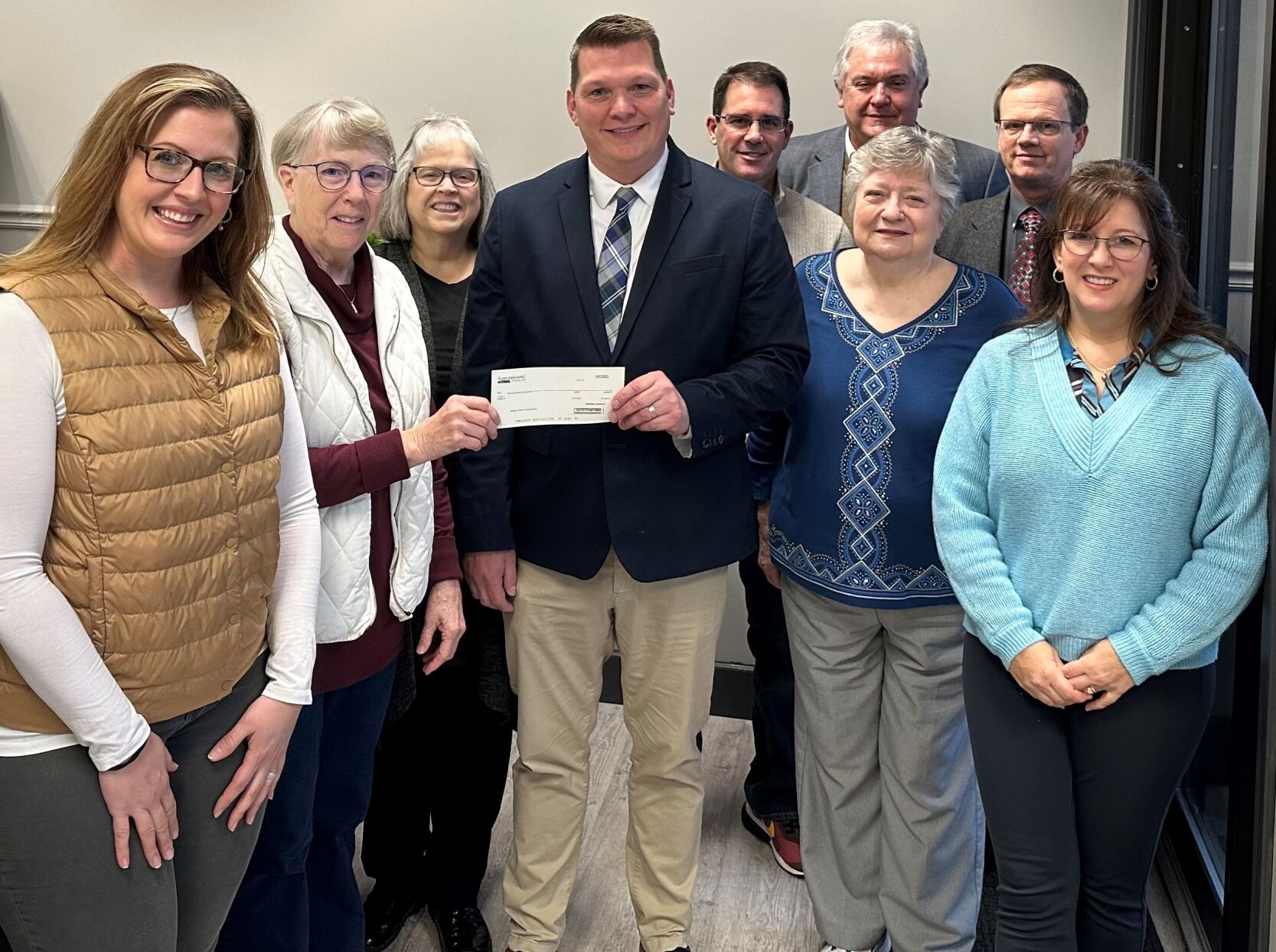 Ohio Valley Bank donates to Meigs County Foundation Gallipolis News