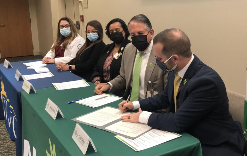 Mon Health, West Virginia Junior College unveil collaborative nursing