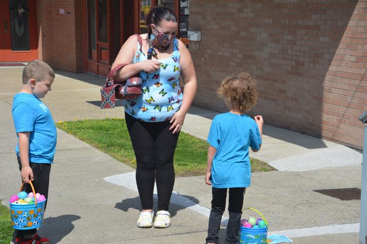 Treats spread around Shinnston, West Virginia, church during annual
