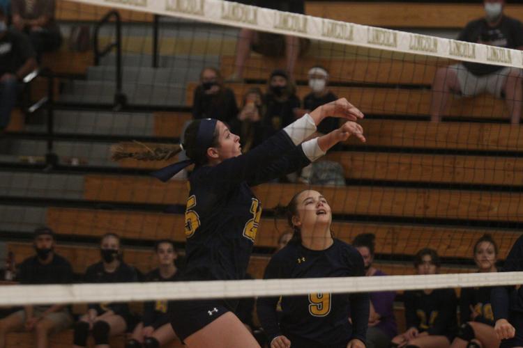 East Fairmont volleyball goes 31 in two trimatches Fairmont Sports