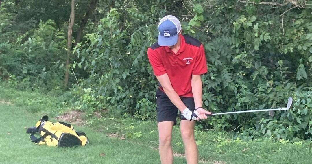 Numbers low but spirits high for Ravenswood Red Devil golf team