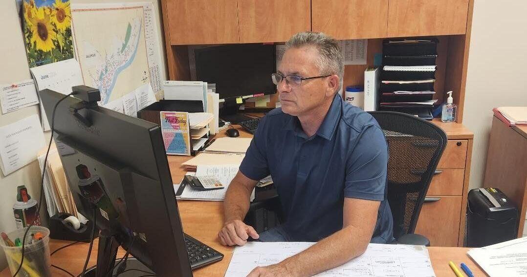 Gallipolis City Manager John Westfall rejects pay raise resolution, and provides infrastructure updates