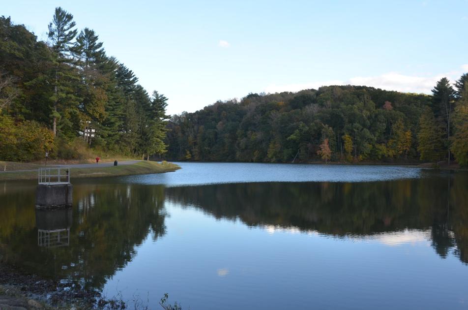 Bridgeport, WV, residents enjoy Deegan and Hinkle Lake Park's relaxing